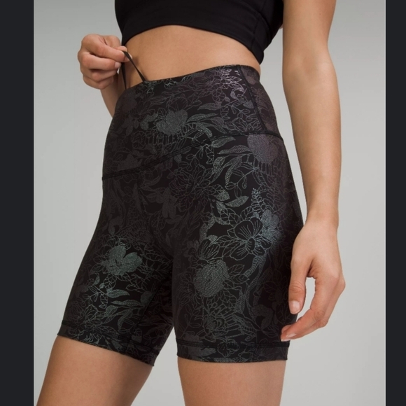 Lululemon Wunder Train High-Rise Short 6" Foil Logo Flourish Black Iridescent 2